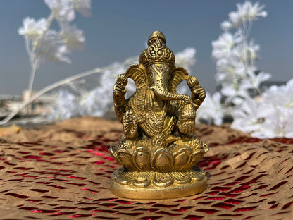 JAIURWALA ANTIQUE GANESHA STATUE 214