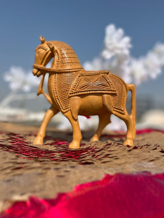 JAIPURWALA WOODEN RACING HORSE STATUE 173