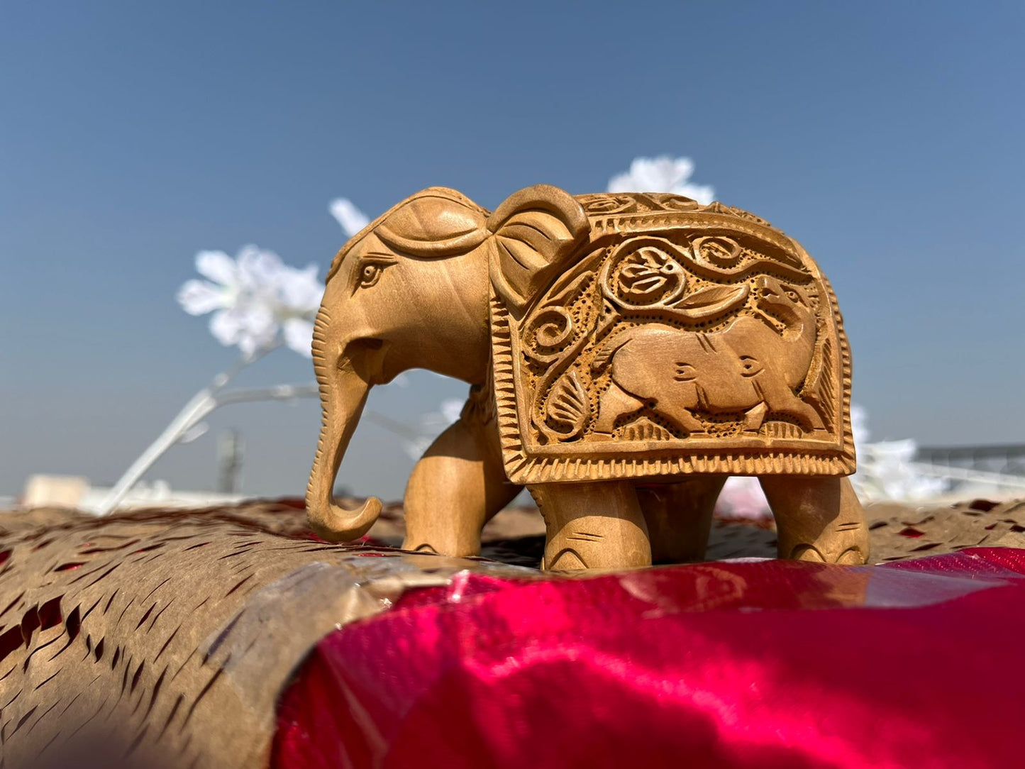 JAIPURWALA MEENAKARI GOLD WORK WOODEN ROYAL ELEPHANT 178