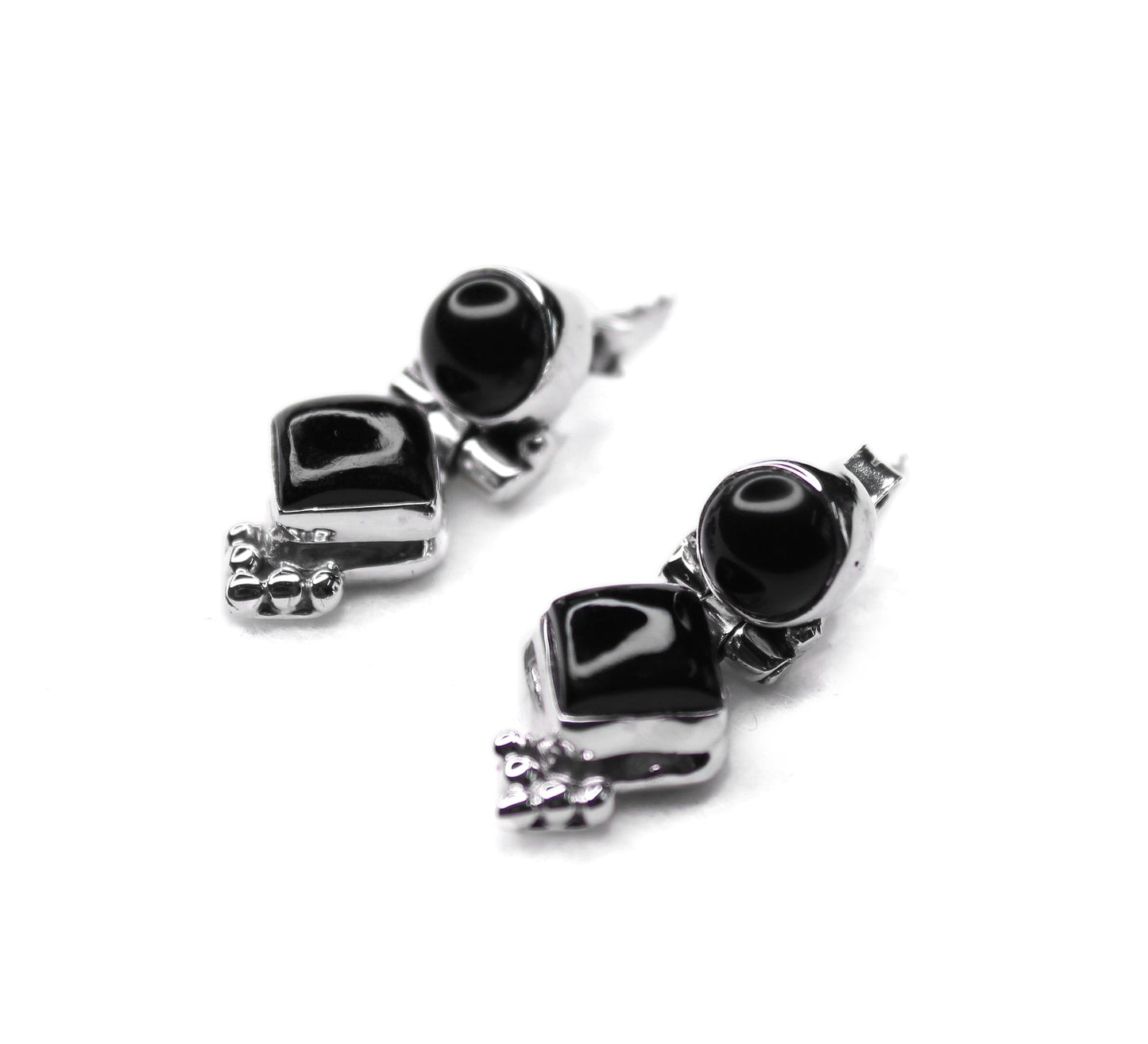 BLACK ONEX SILVER STUD EARRING For Women 015 (4.2GM)