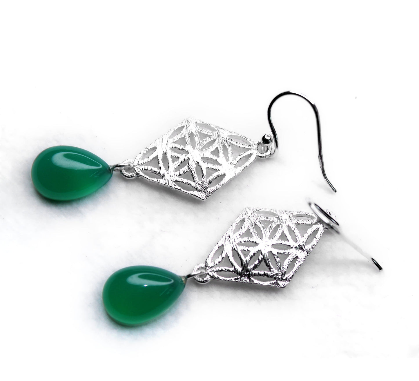 GREEN ONEX SILVER EARRING (4.4 GM)