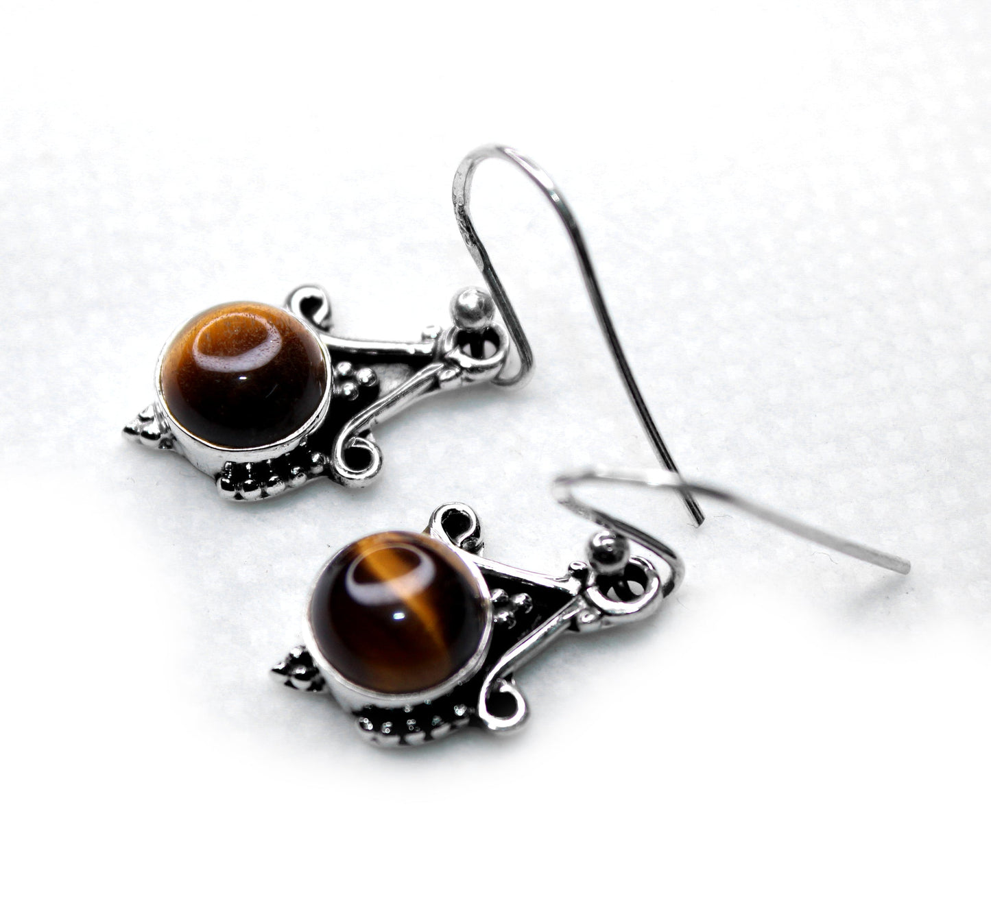 TIGER EYE SILVER EARRING (3.6 GM)