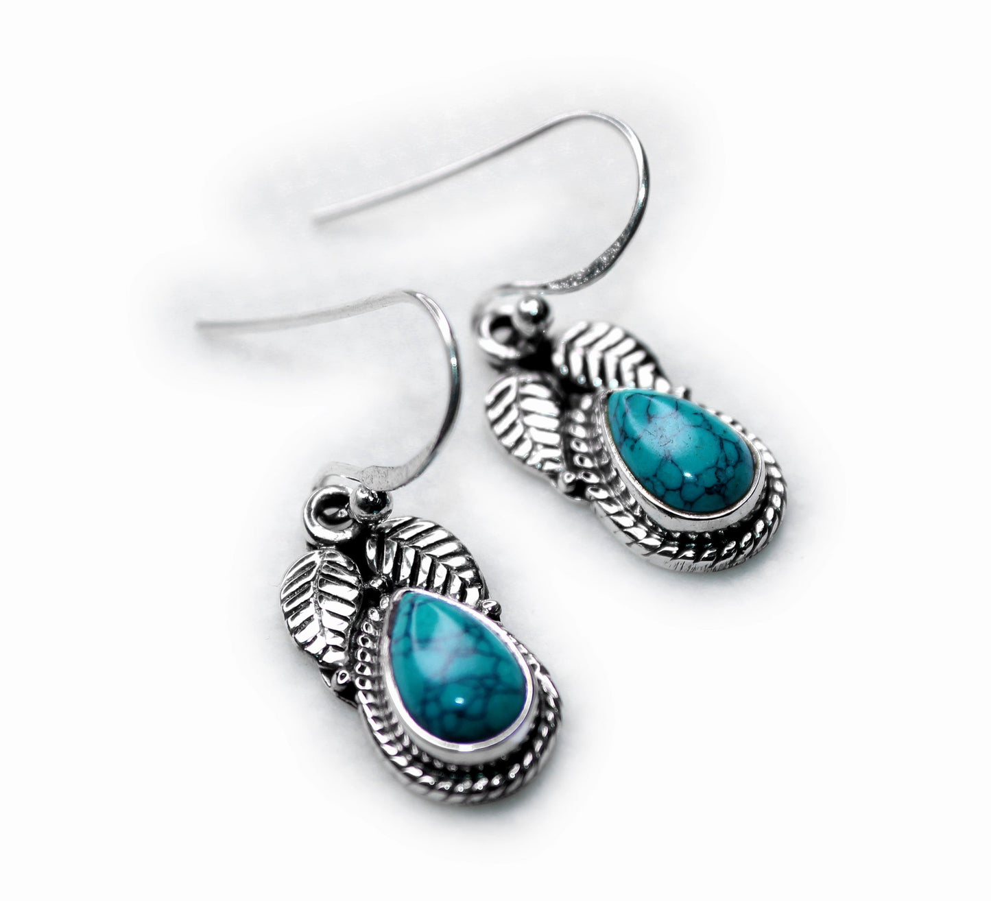 TURQUOISE SILVER EARRING (3.6GM)