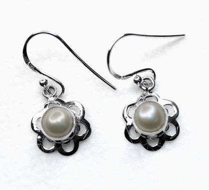 PEARL SILVER EARRING (2.3GM)