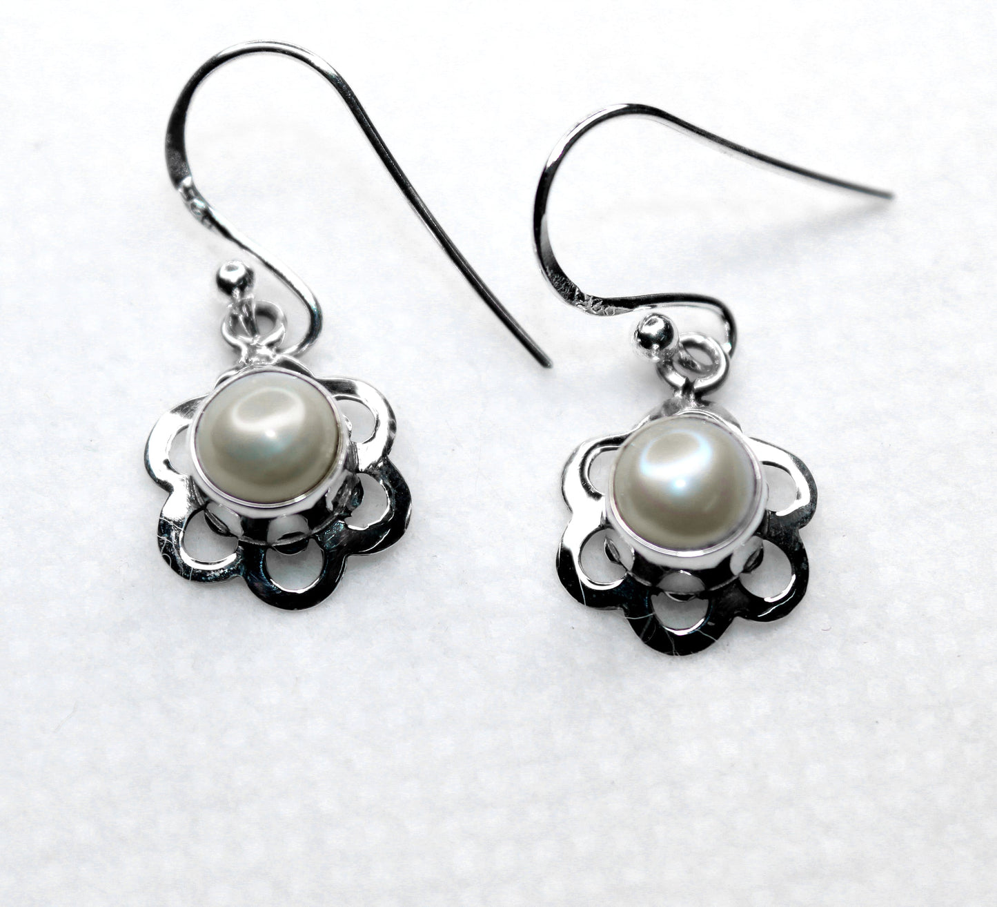 PEARL SILVER EARRING (2.3GM)